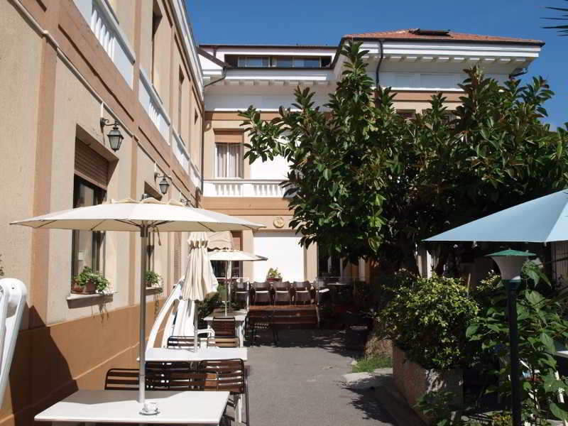 Hotel Delle Rose Сан-Бартоломео-аль-Маре Екстер'єр фото
